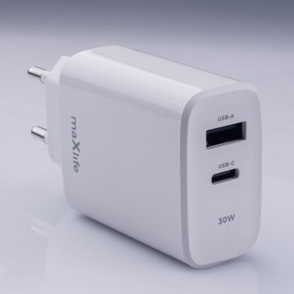 Hálózati töltőfej, adapter, gyorstöltő, USB-C + USB port